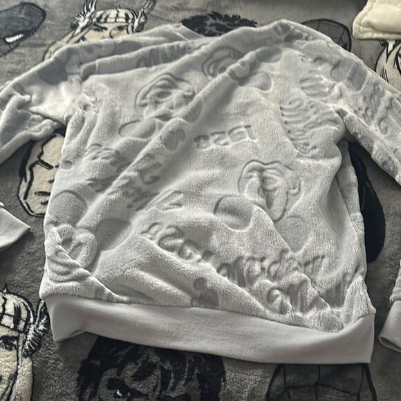 Disney Tops - Disney Gray Long Sleeve Tee